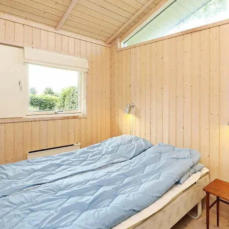 Dom wakacyjny Three-bedroom Holiday In 1