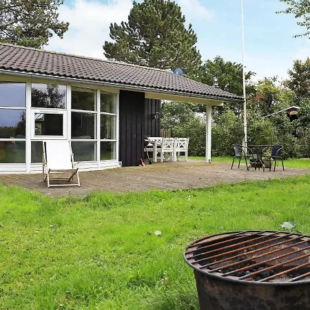 Three-bedroom Holiday In 1 * Asperup