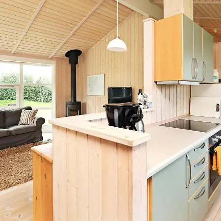 Three-bedroom Holiday In 1 Asperup
