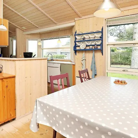 Three-bedroom Holiday In 1 * Asperup