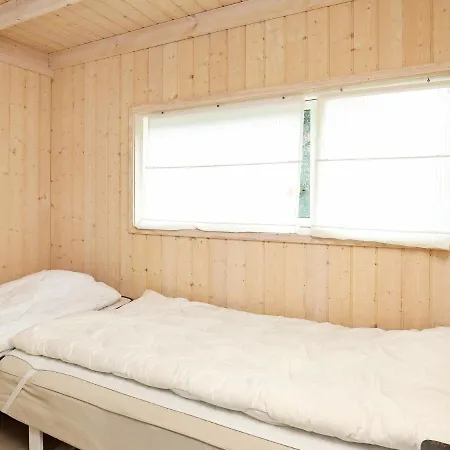 Three-bedroom Holiday In 1 * Asperup